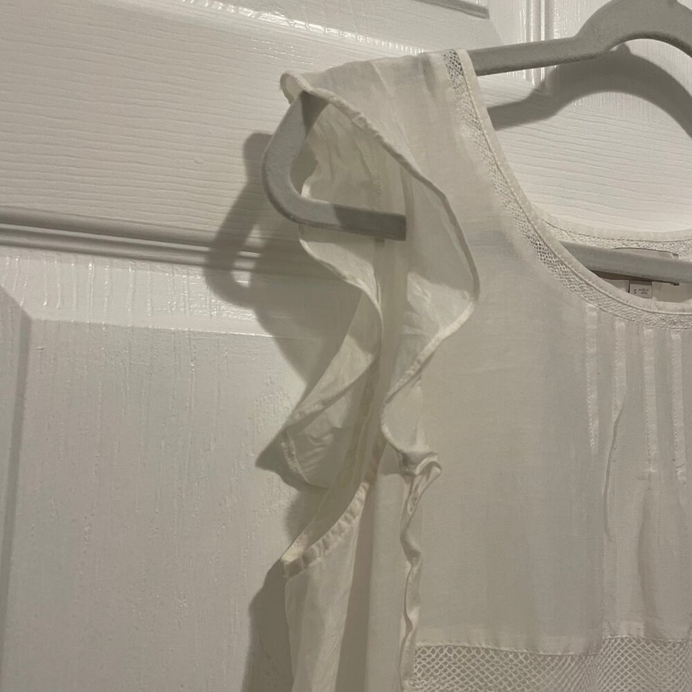 Loft White Ruffle Sleeveless Blouse (5 clothing items for $15) - Picture 3 of 5